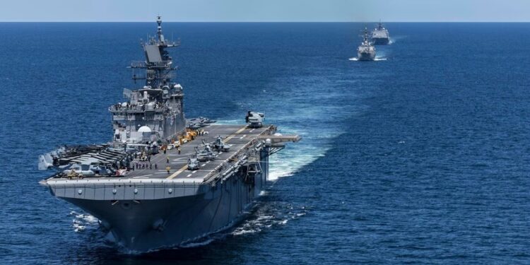 بوادر تحرك أميركي وشيك ضد فنزويلا وشركات طيران تعلّق رحلاتها