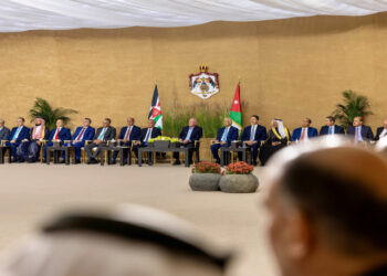الملك يوجه الحكومة لإنشاء مشروع تلفريك في الكرك