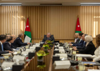 الملك يزور المجلس القضائي الأردني ويوعز بتشكيل لجنة لتطوير القضاء