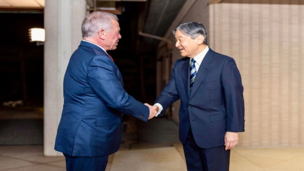 الملك يبحث الشراكة الاستراتيجية مع إمبراطور اليابان