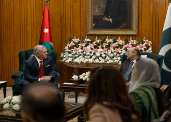 الملك والرئيس الباكستاني يعقدان مباحثات في إسلام آباد