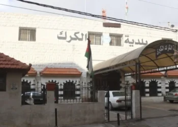 بلدية الكرك تباشر بتجهيز غرفة عمليات مركزية لإدارة الأزمات والطوارئ