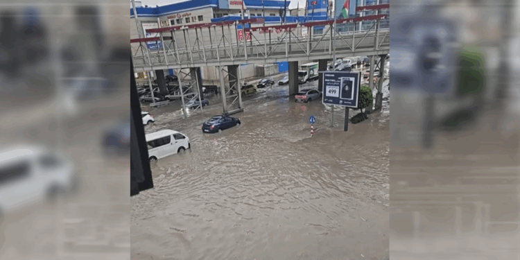 نظام جديد لفرض غرامات مالية على ربط المزاريب بمناهل الصرف الصحي