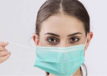 الأوبئة تدعو للالتزام بالكمامات في الأماكن المزدحمة وتقليل الاختلاط