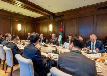 الملك يبحث في طوكيو فرص تعزيز التعاون الاقتصادي والاستثماري بين الأردن واليابان