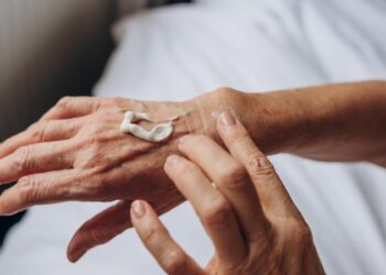 ابتكار صيني ينقل الإنسولين عبر الجلد بكريم موضعي