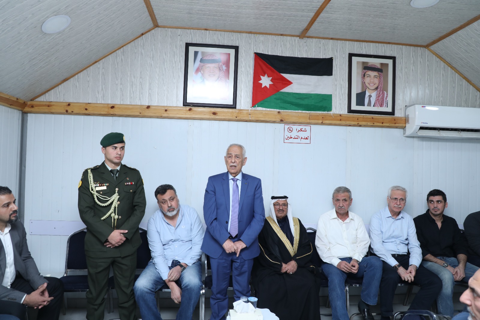 مندوبا عن الملك وولي العهد. العيسوي يعزي عشائر الظهراوي وحداد والخراشقة والمحمد وأبو جبارة