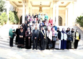 العيسوي يلتقي فعاليات نسائية