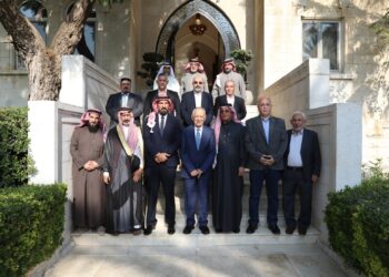 العيسوي يلتقي فعاليات عشائرية وشبابية