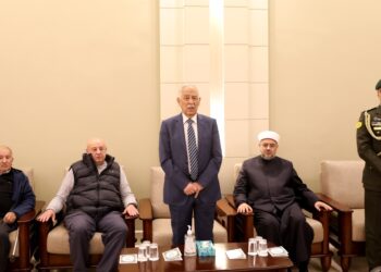 مندوبا عن الملك وولي العهد.. العيسوي يعزي عشيرة البطاينة