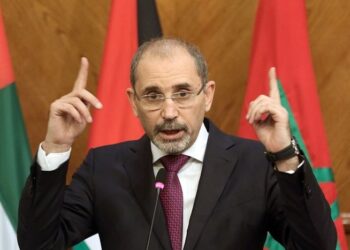 الصفدي: إسرائيل تخرق اتفاق وقف إطلاق النار بغزة وتعمل على تقويض حل الدولتين