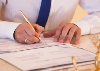توقيف مواطن 15 يومًا زوّر أوراقًا رسمية
