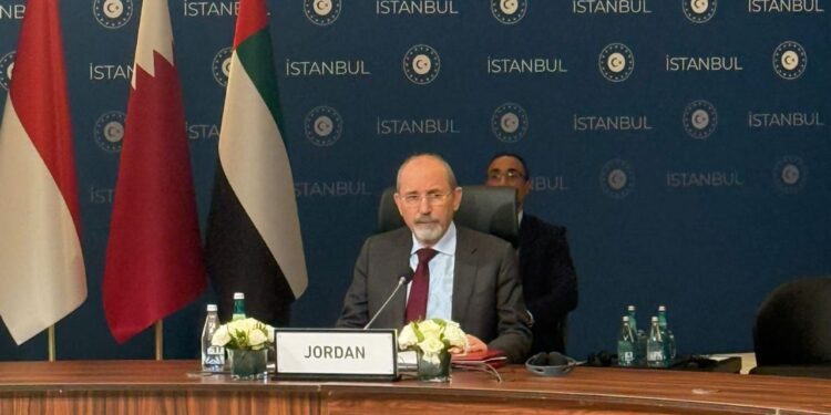 وزير الخارجية يؤكد ضرورة التقدّم نحو معالجة العواقب الكارثية للحرب على غزة