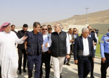 وزيرا الأشغال والشباب يوجهان إلى استمرار إغلاق مجمع البترا الرياضي