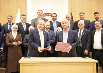 توقيع اتفاقية توأمة بين صناعة عمان وصناعة دمشق وريفها