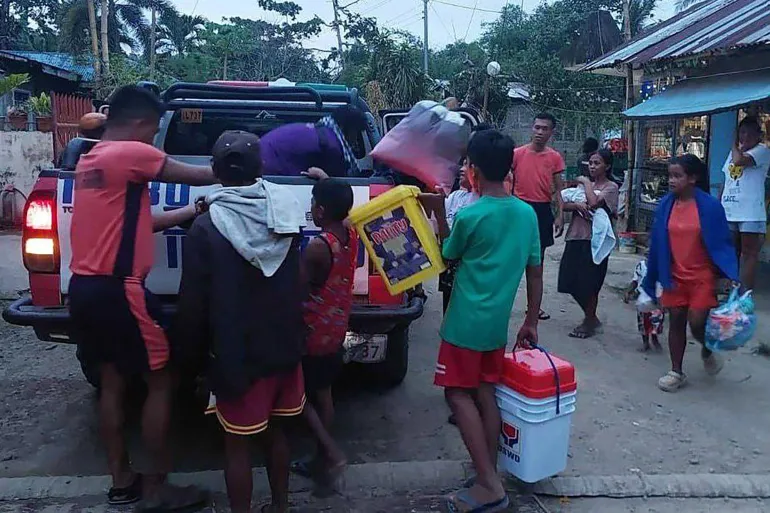 العاصفة فونغ وونغ تتحول إلى إعصار فائق القوة مع اقترابها من الفلبين