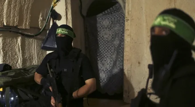 نتنياهو: أمام مسلحي حماس في الأنفاق الاستسلام أو البقاء تحت الأرض