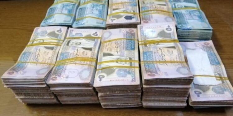 القبض على فتاتين سرقتا 100 ألف دينار ومصوغات ذهبية من منزل في البلقاء