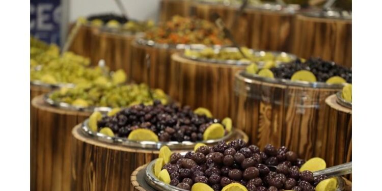 افتتاح مهرجان الزيتون الوطني الـ25 بحضور رسمي ودولي واسع