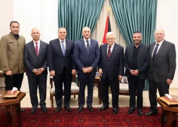 الرئيس عباس يستقبل حسين الشبلي (صور)