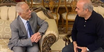 العيسوي ينقل تمنيات الملك وولي العهد بالشفاء العاجل لـ الكلالدة والمحافظة