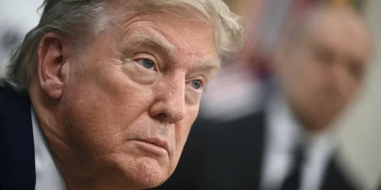 ترامب: سنبدأ بضرب أهداف برية لعصابات المخدرات بأميركا اللاتينية