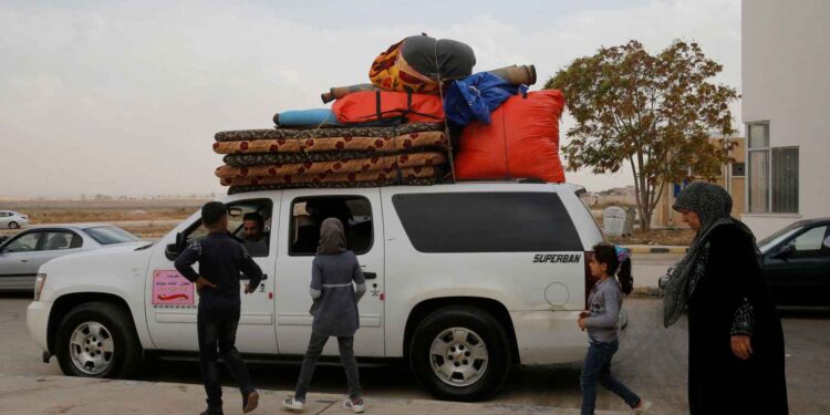 تقرير: توقع عودة 75 ألف سوري من الأردن لبلدهم في 2026