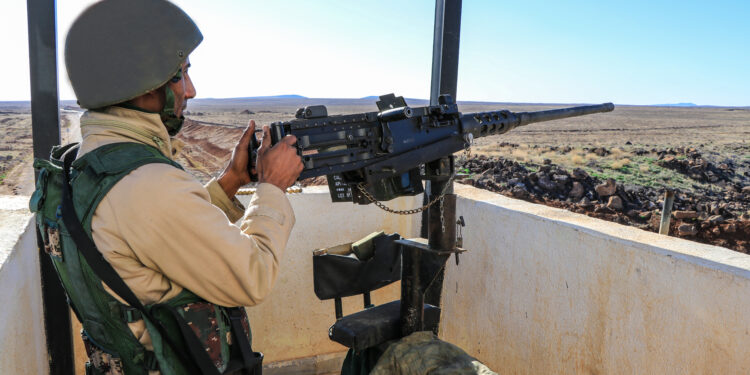 الجيش يُحيّد تجار أسلحة ومخدرات على الواجهة الحدودية الشمالية للمملكة