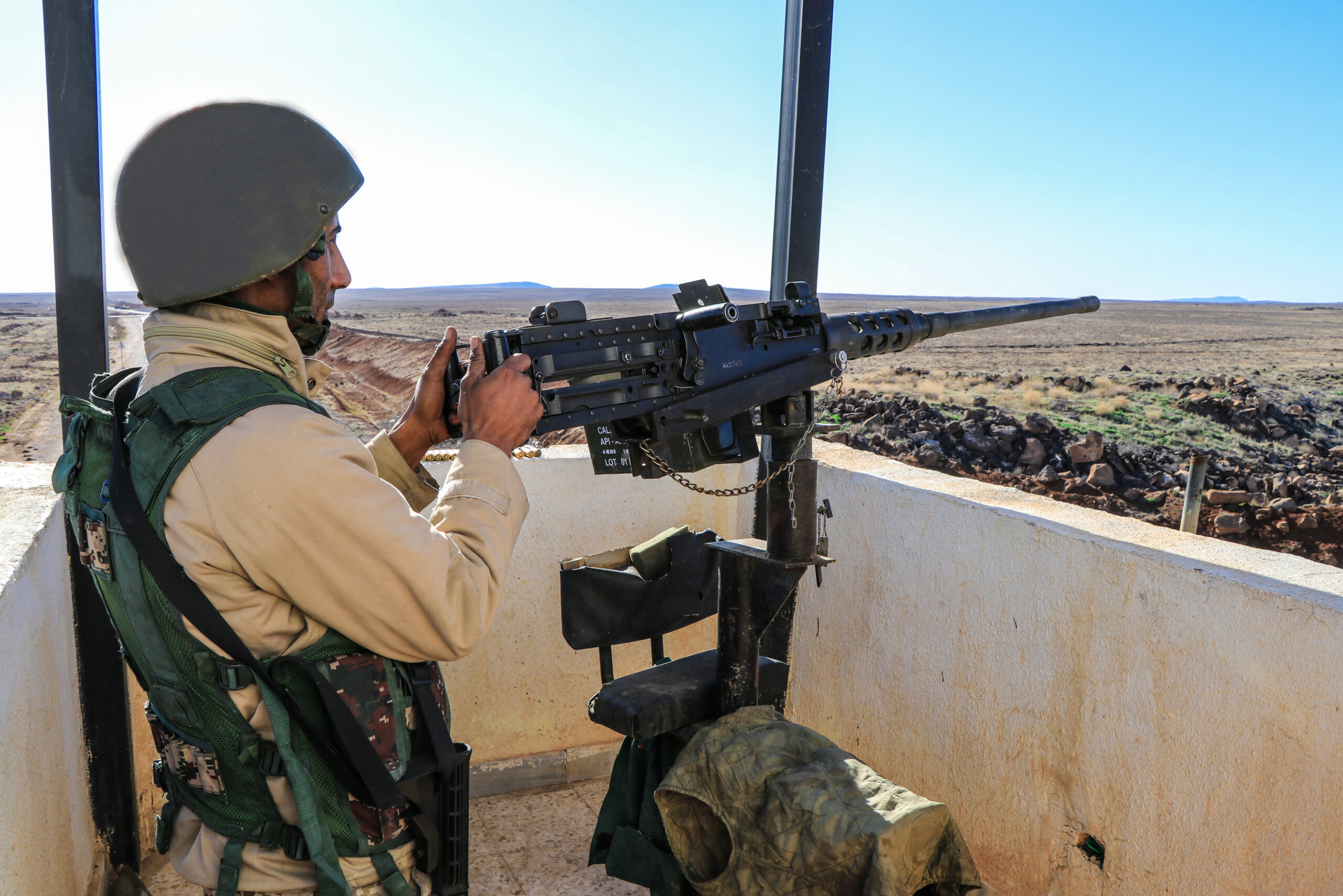 الجيش يُحيّد تجار أسلحة ومخدرات على الواجهة الحدودية الشمالية للمملكة