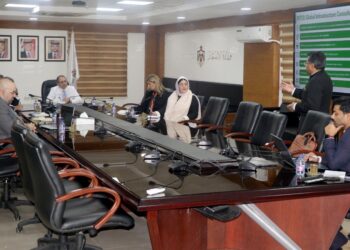 بحث فرص استثمارية متاحة في الأردن مع شركة هندية