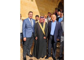 مستشار جلالة الملك لشؤون العشائر يزور دير علا ويلتقي وجهاء