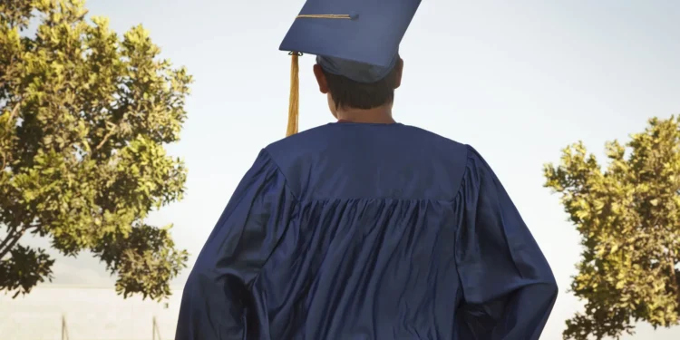 التعليم العالي: 480 ألف طالب جامعي 60% منهم في الجامعات الرسمية