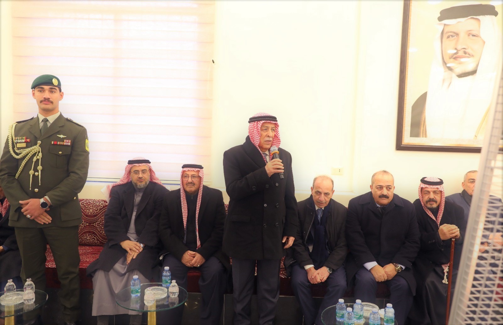 مندوبا عن الملك وولي العهد.. العيسوي يعزي بوفاة والد وزير الإدارة المحلية