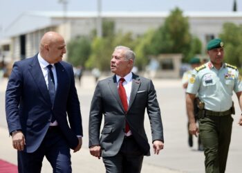 الملك يؤكد دعم الأردن لجهود لبنان في الحفاظ على أمنه واستقراره وسيادته