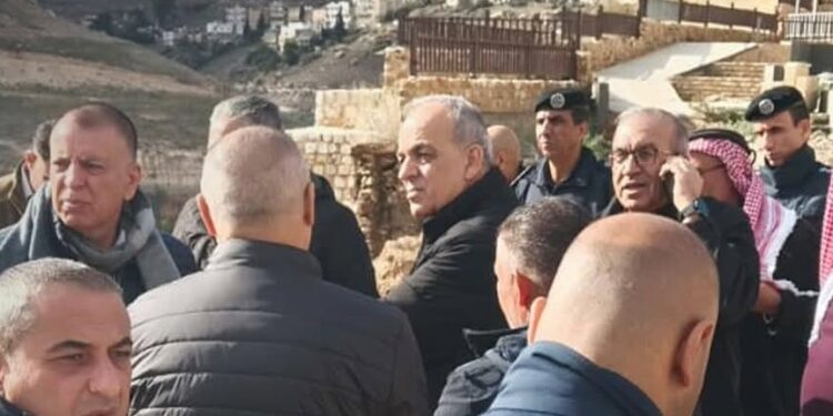 الفراية: مهندسون سيقيّمون مصبات المياه والعبّارات في الكرك