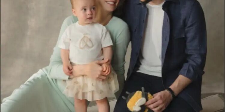 ولي العهد : ‎مني ومن رجوة وصغيرتنا إيمان.. كل عام وأنتم بخير