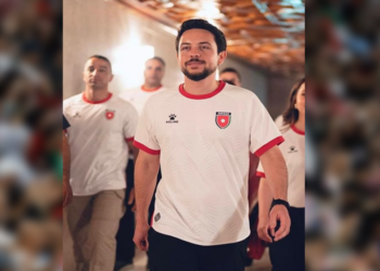 ولي العهد مهاتفا النشامى: كلنا معكم