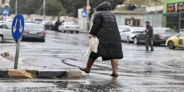 تفاصيل المنخفض الجوي القادم إلى الأردن مساء الإثنين