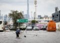 أمطار غزيرة في دبي والشارقة تغرق الشوارع وتعطل حركة المرور