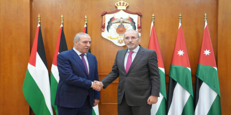 الصفدي والشيخ: مستقبل غزة يجب أن يستند على وحدته وارتباطه بالضفة الغربية