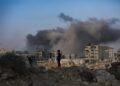 الاحتلال يواصل خرق اتفاق وقف النار في غزة ويقصف الضفة بالمروحيات