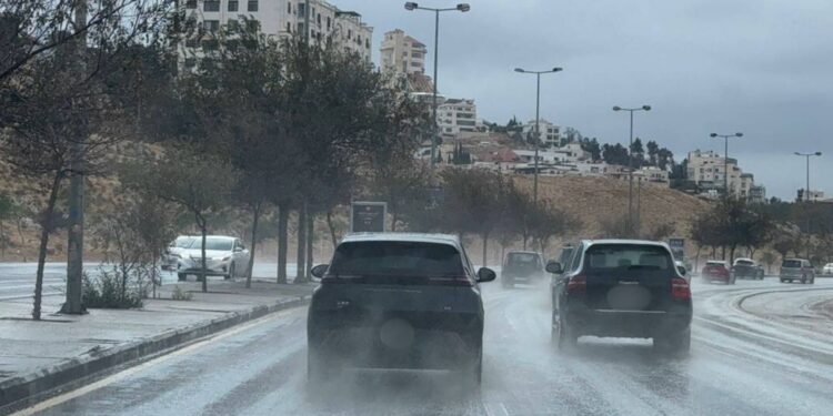 الأربعاء… طقس بارد وأمطار رعدية وتحذير من السيول جنوباً