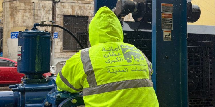 الأمانة تتعامل مع ارتفاع منسوب المياه في بعض المواقع