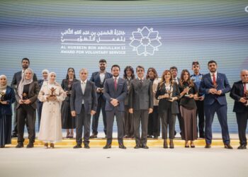 ولي العهد يكرم الفائزين بجائزة الحسين بن عبدﷲ الثاني للعمل التطوعي