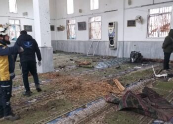 قتلى بانفجار داخل مسجد بحي وادي الذهب في حمص