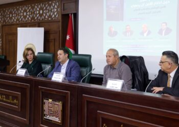 إشهار كتاب الكلمة والقرار: حين اختار الأمن أن يُصغي للعقيد المتقاعد الخطيب