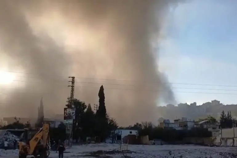 إسرائيل تعلن نيتها قصف مناطق في جنوب لبنان وتدعو السكان لإخلاء مبان