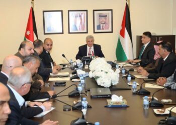 النقل : تشريعات التطبيقات الذكية منحت قطاع التكسي مزايا لاستدامة عمله