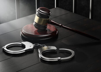 توقيف مدير سابق لجمعية مساعدات بجناية الاختلاس واستثمار الوظيفة