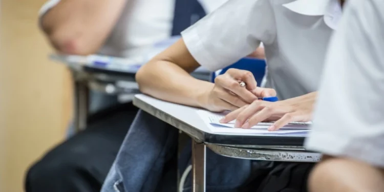 تأخير بدء امتحانات الطلبة في لواء البترا السبت